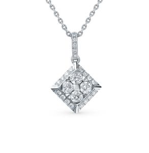 золотая подвеска с бриллиантами